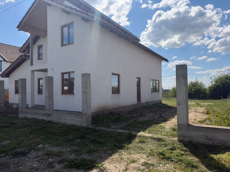 Casa noua  Vila Mandruloc / Arad