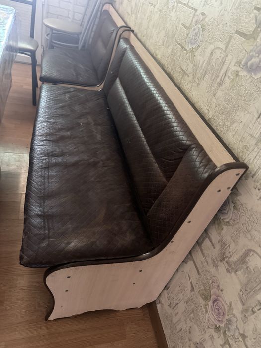 Продам кухонный уголок мебель