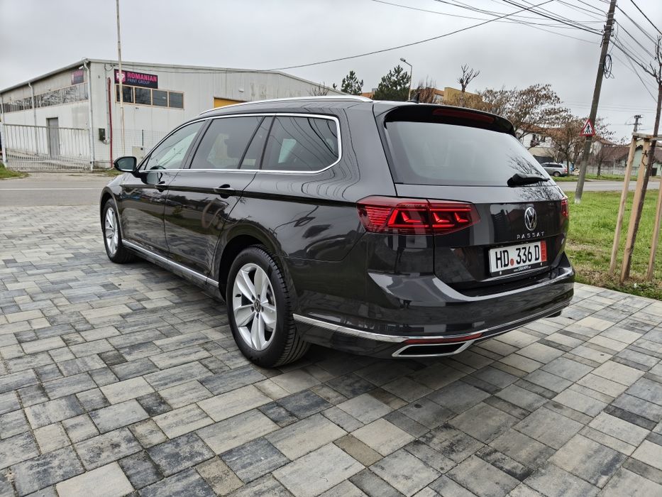 Volkswagen Passat / Automat / High-Line / 2023 / Euro 6 / NAVI / Masaj