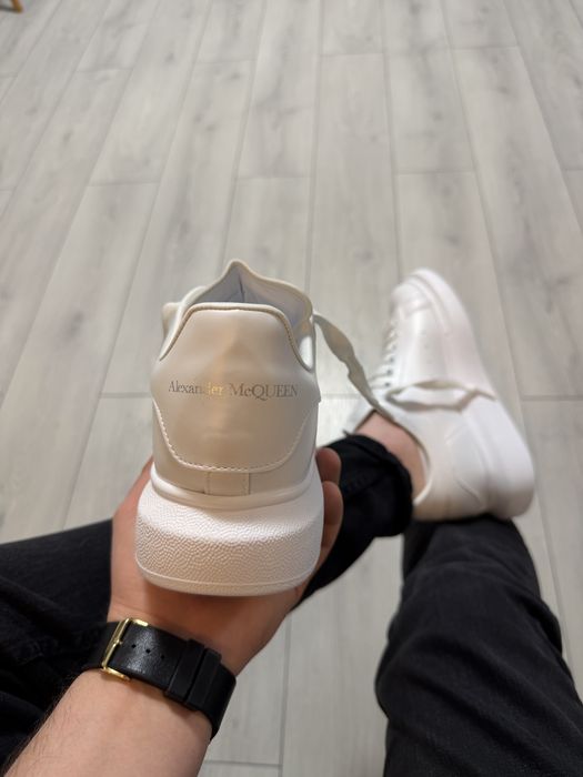 Adidasi Barbati Alexander Mcqueen Full Alb!