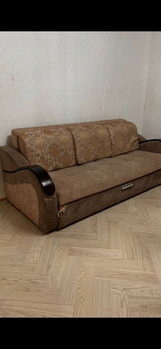 Продам два дивана