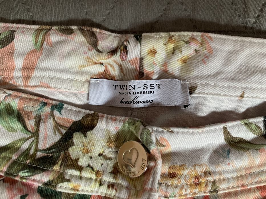 Фирмени къси панталони