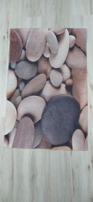 Продам недорого коврики