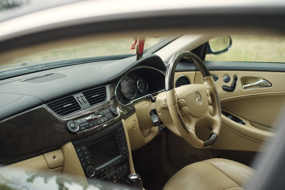 Dezmembrez Mercedes Benz CLS500 5.5 V8 388CAI bobina galerie admisie