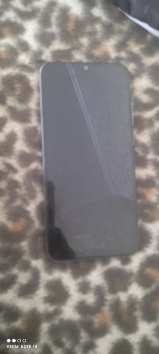 Продам телефон срочно