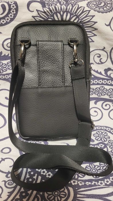 Сумочка для телефона и документов