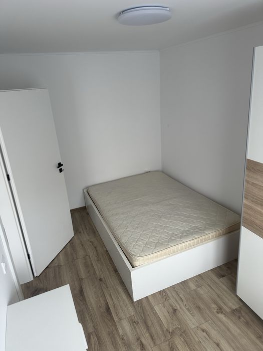 Apartament 3 camere de închiriat