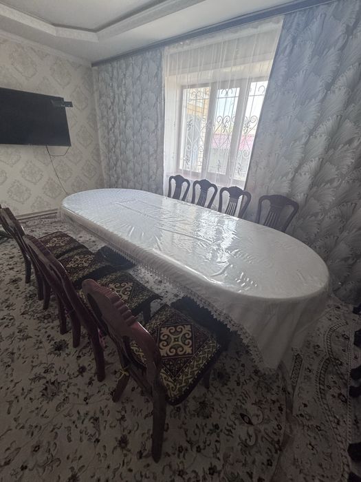 Продам стол и стулья