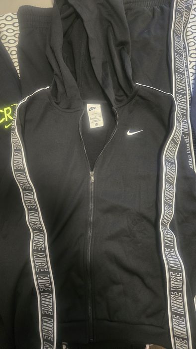 Лот на Nike 158-170 см !