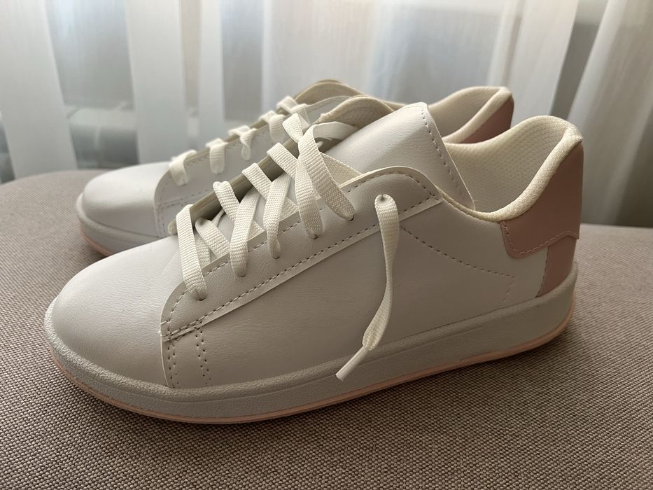 Спортни обувки кецове - НОВИ