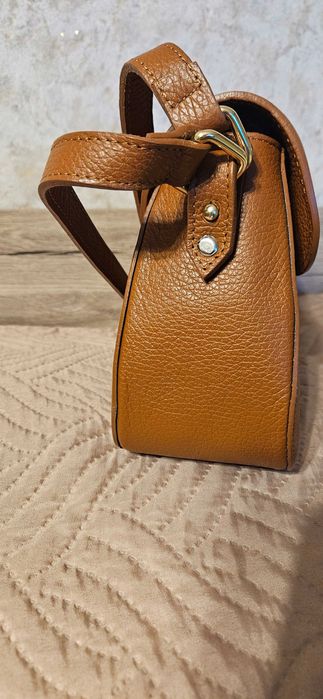 Дамска чанта от естествена кожа в кафяв цвят