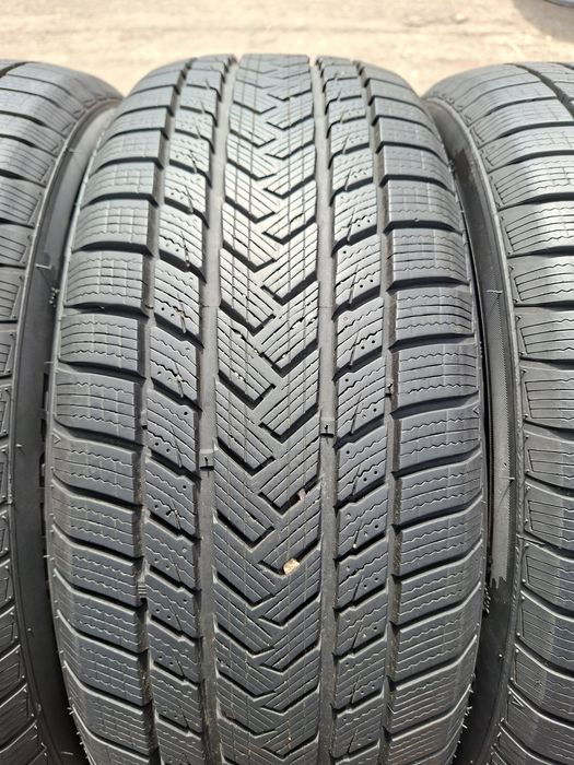 4бр. Почти Нови 215/55/17 Gripmax DOT 2024