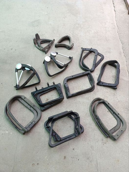 Продам комплектующие офисных кресел