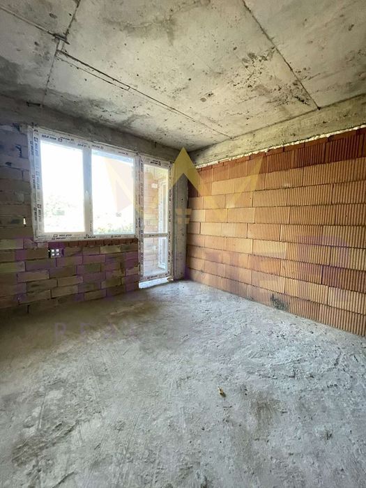 Продава се Тристаен апартамент в Варна, Аспарухово - 109 кв.м за 1459 €/кв.м - Снимка #4