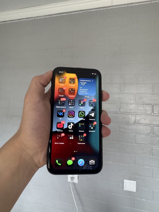 продам Iphone 11