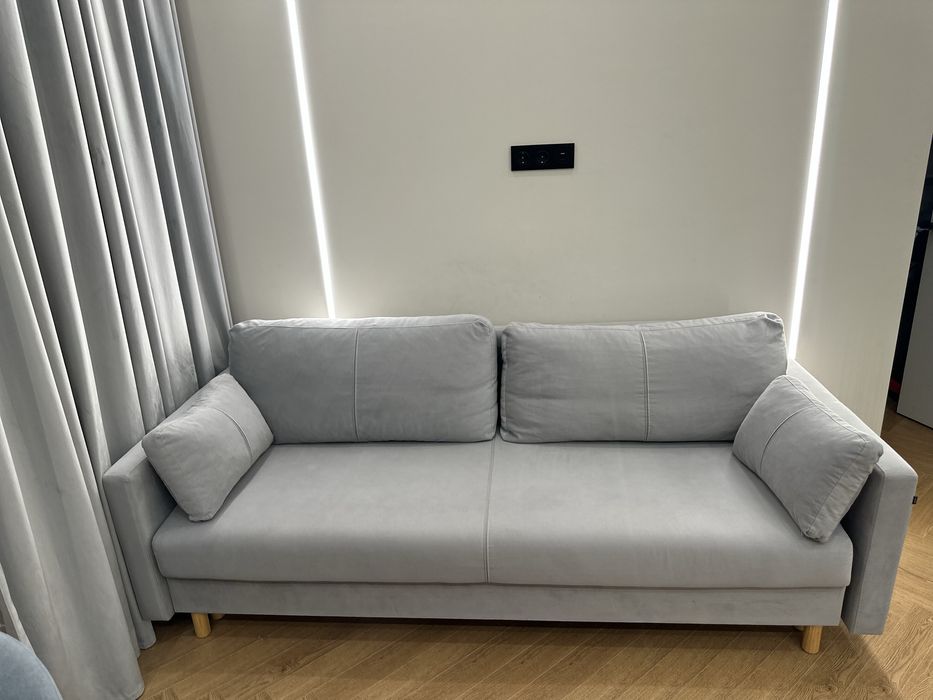 Продам диван 240/90