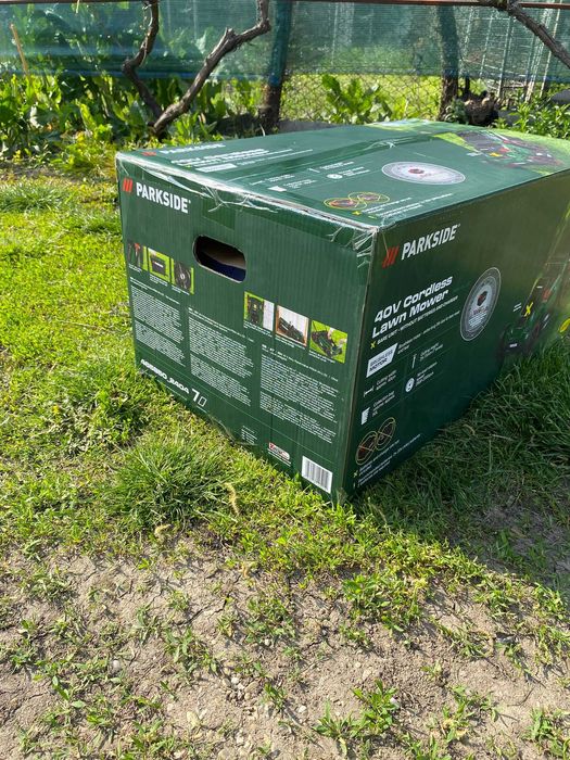 Mașină de tuns iarba Parkside 40V pe acumulatori SIGILATA - motor fără perii (PRMA 40-Li D2)