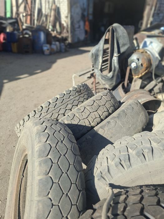 Резина Камаз-Зил.