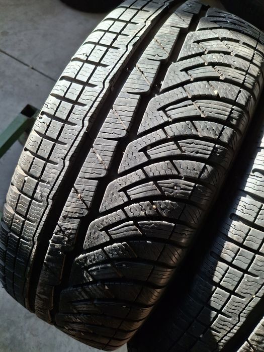 2 Anvelope  de iarnă 225 45 r18 Michelin