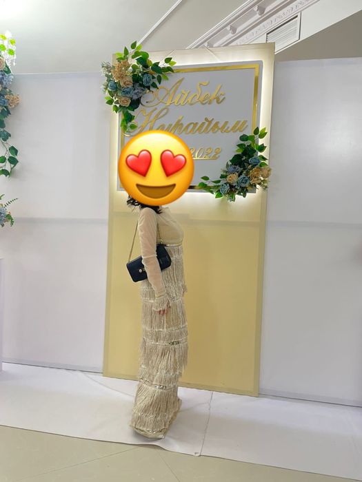 Платья вечерние разные