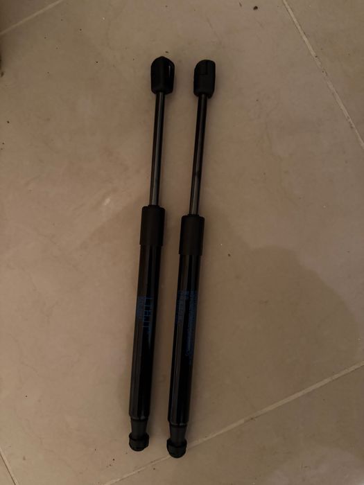 Амортисьорчета за предн капак за БМВ Е60