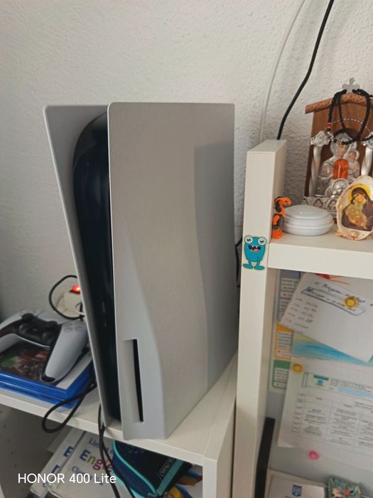Vând  PS5 perfect funcțional