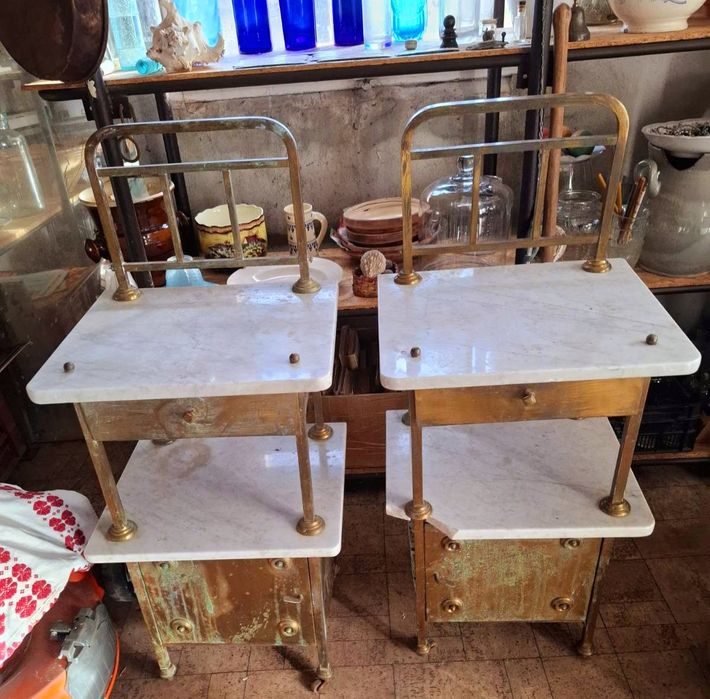 Măsuță marmură design deosebit.Vintage