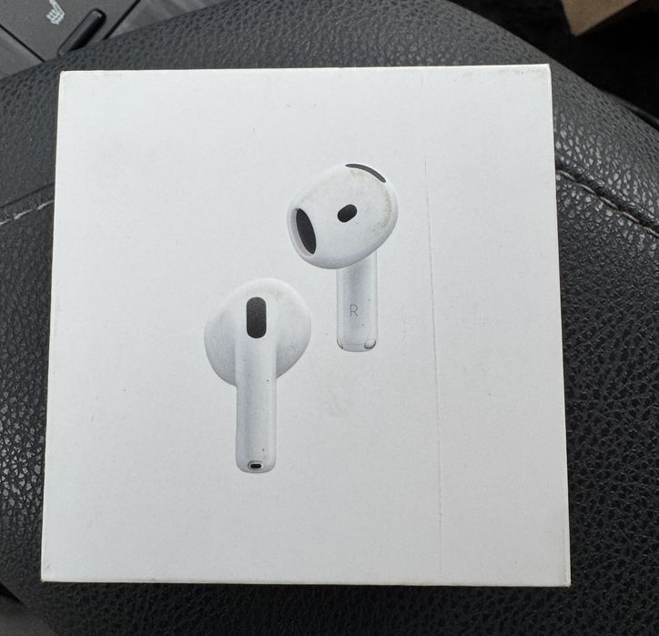 Новые Airpods 4 с Шумоподавлением