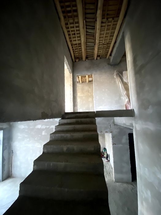 Izza uy karopka hovli sotladi