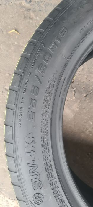 4 anvelope vara runflat Goodyear 2019 fata 255/50/19,spate 285/45/19.