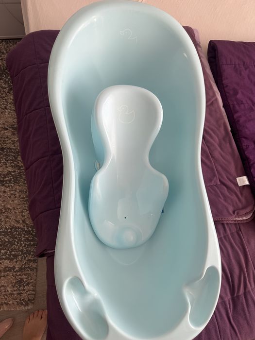 Cadita bebe cu reductor nou nascut