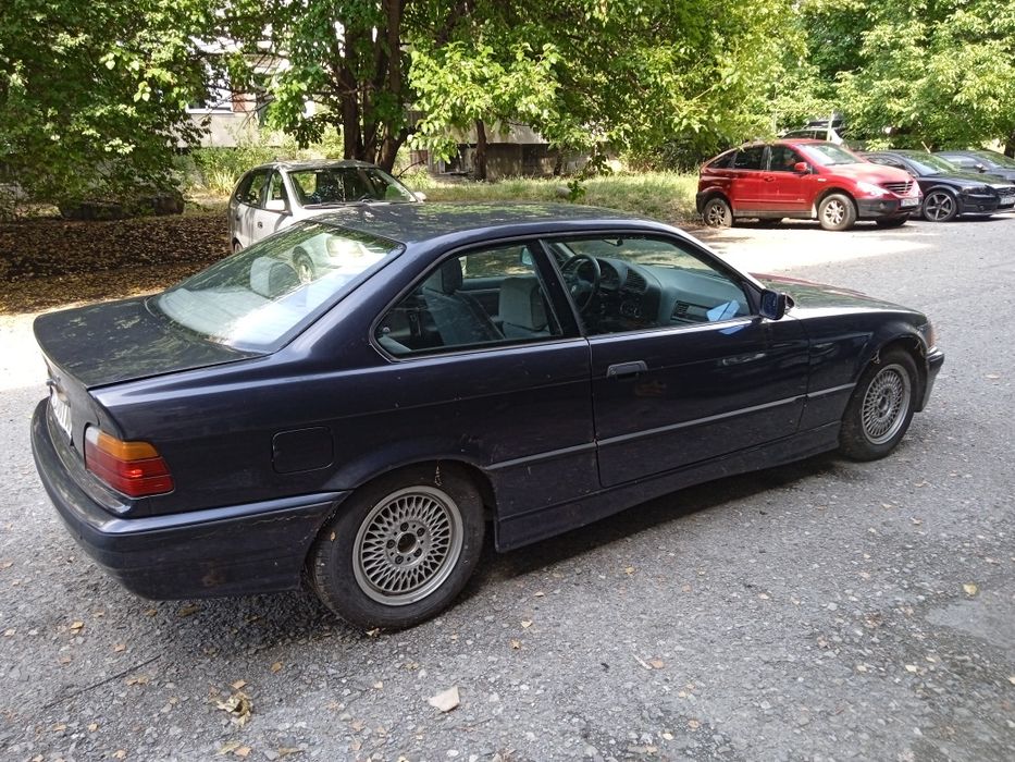 BMW 325i Coupe (E36)