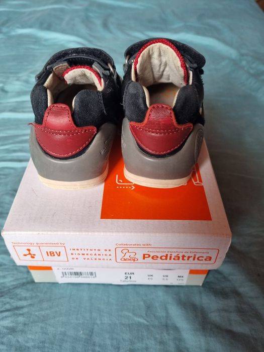 Детски Обувки Биомеханикс 3 чифта 1-20н.2-21н. 3-21н. Цена за 1 чифт е