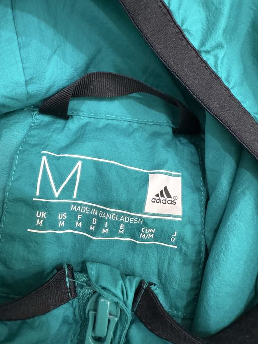 Мъжка ветровка ADIDAS . Размер М