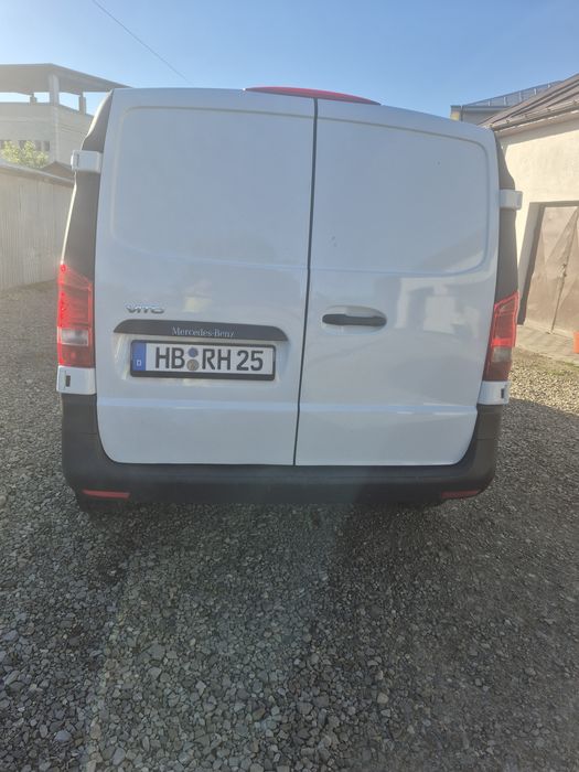 Vand mercedez vito modelul nou