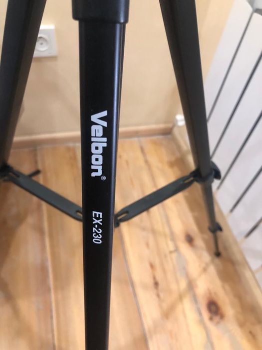 Tripod Velbon, Pow