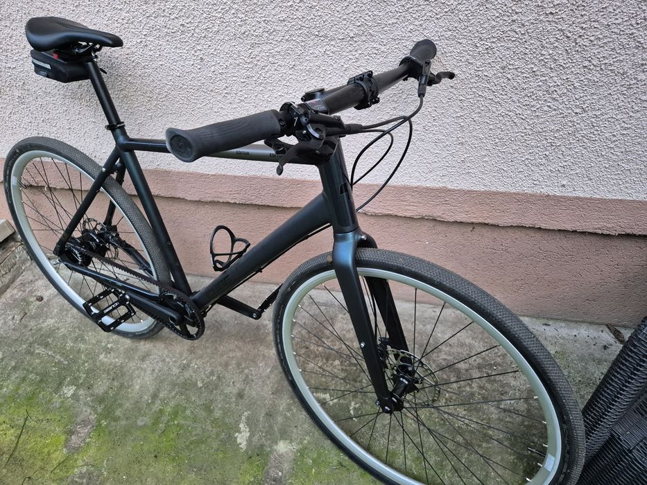 bicicleta trekking Cube Editor