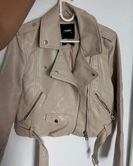 Кожено яке на Bershka