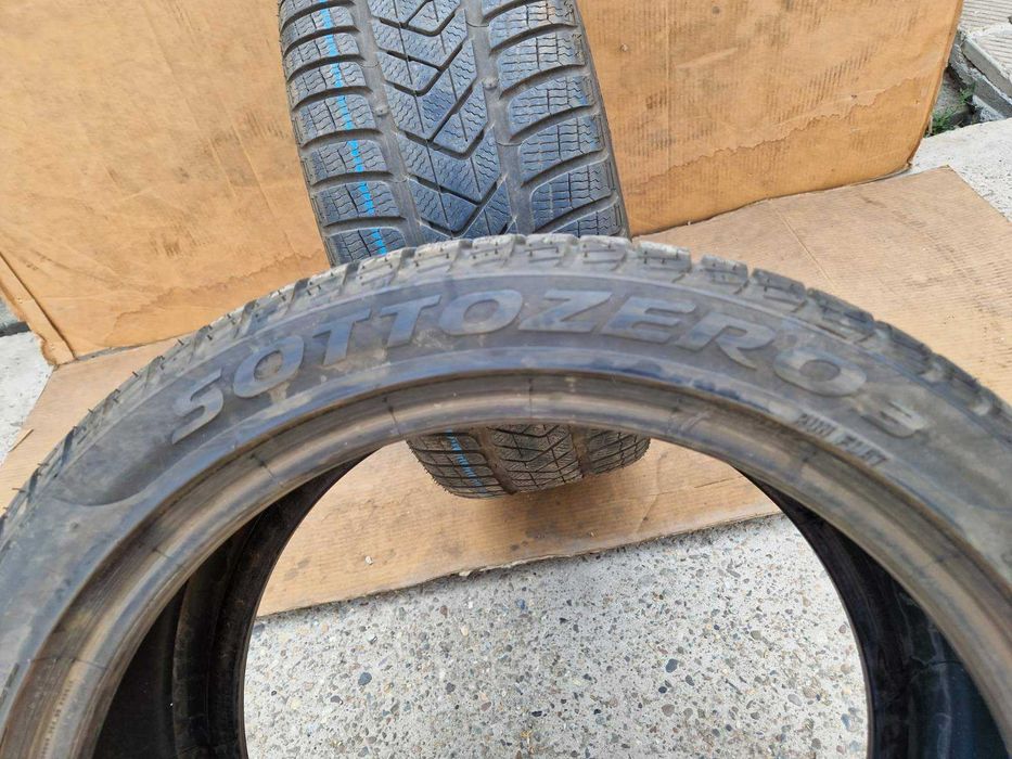 2 Pirelli R19 255/40 Зимни гуми runflat  DOT1818