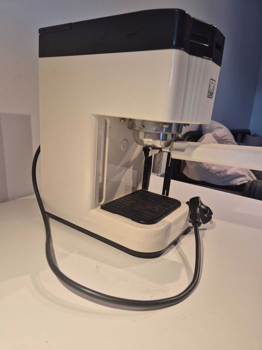 Компактна кафемашина Briel B15 IVORY