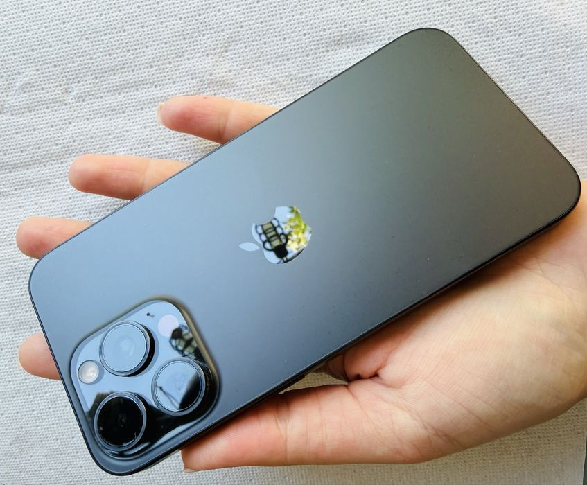 iPhone 15 Pro Max 256GB – Перфектен, като нов Пълен комплект