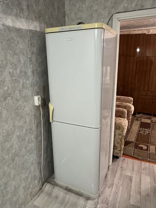 Холодильник «БИРЮСА»