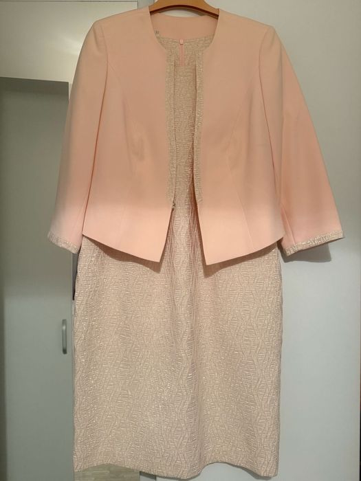 Costum cu rochie