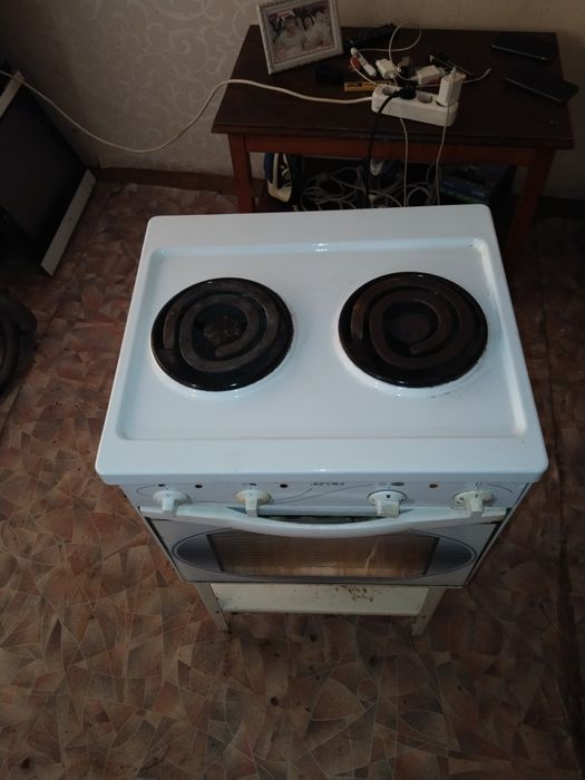 Продам электро плиту Мечта