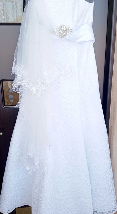 Vand rochie de mireasă