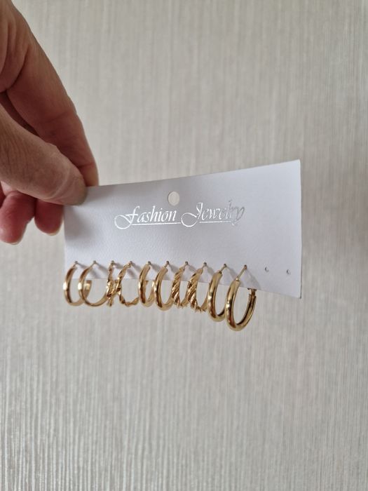 За 11 пар серьги 1000тг