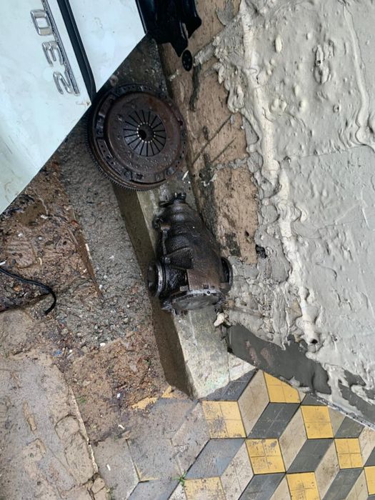 Запчасти авто мерседес