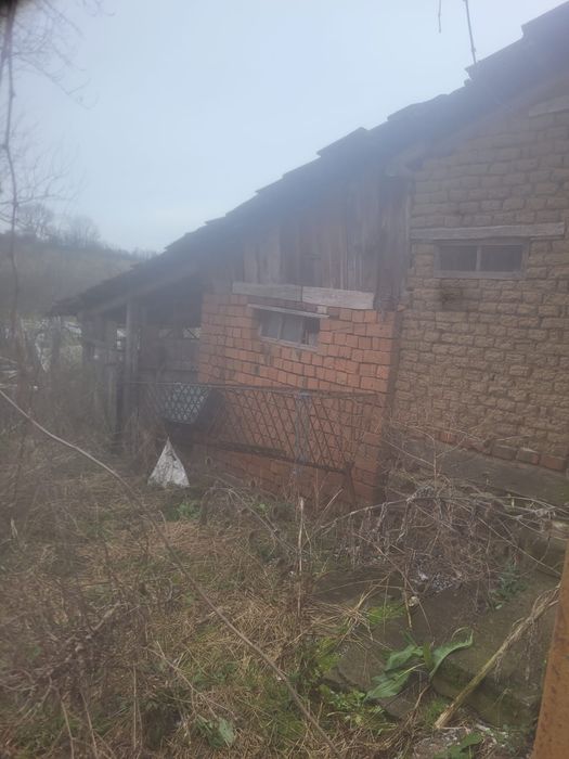 Casa.   la  tara