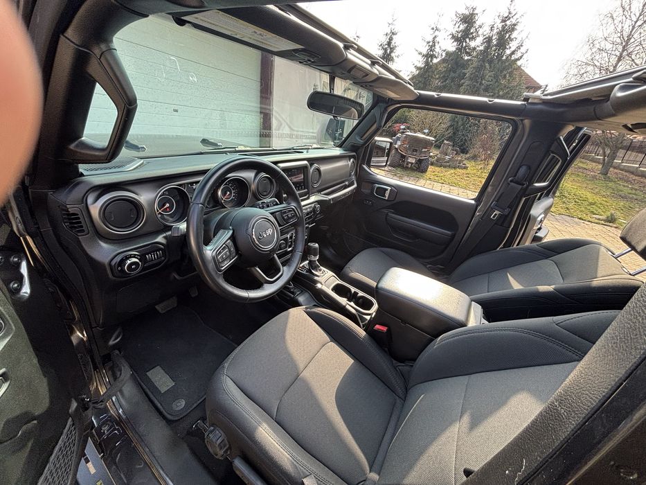 Jeep Wrangler 2022 / 2L Benzina / 17000 km