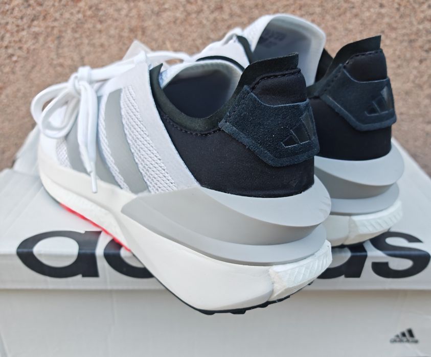 Adidas mărimea 46 boost